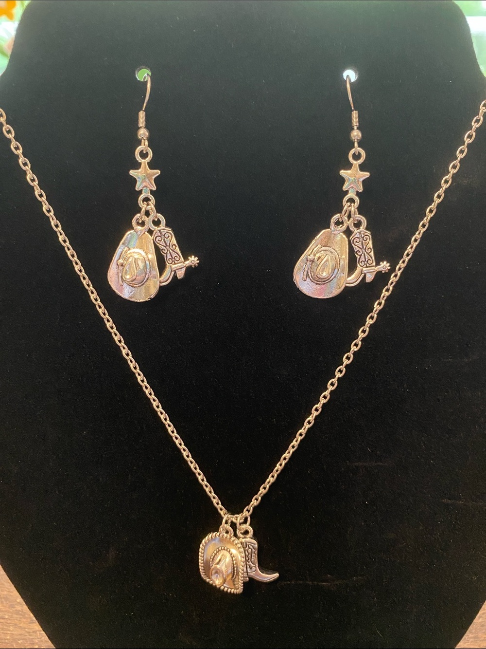 New Fashion Jewelry Cowboy Hat & Boot Silver Set. Hats & Boots vary.